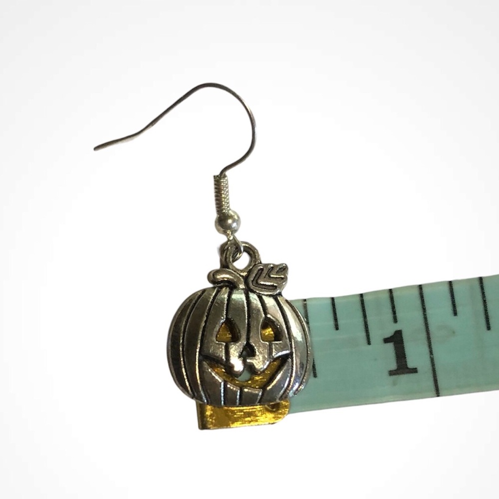 Pumpkin Smiley Spooky Halloween Silver Tone Dangle Earrings Fall - Picture 3 of 3